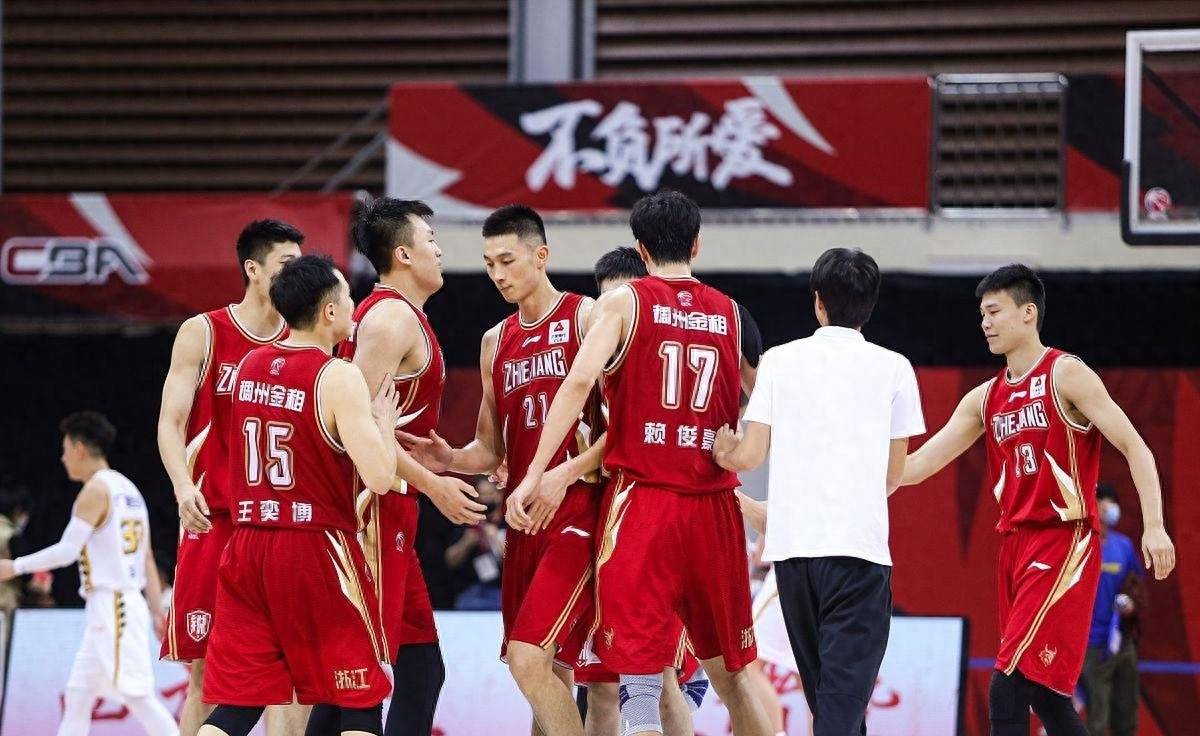 包含上演重要逆转的比赛，重庆迎战北控的词条